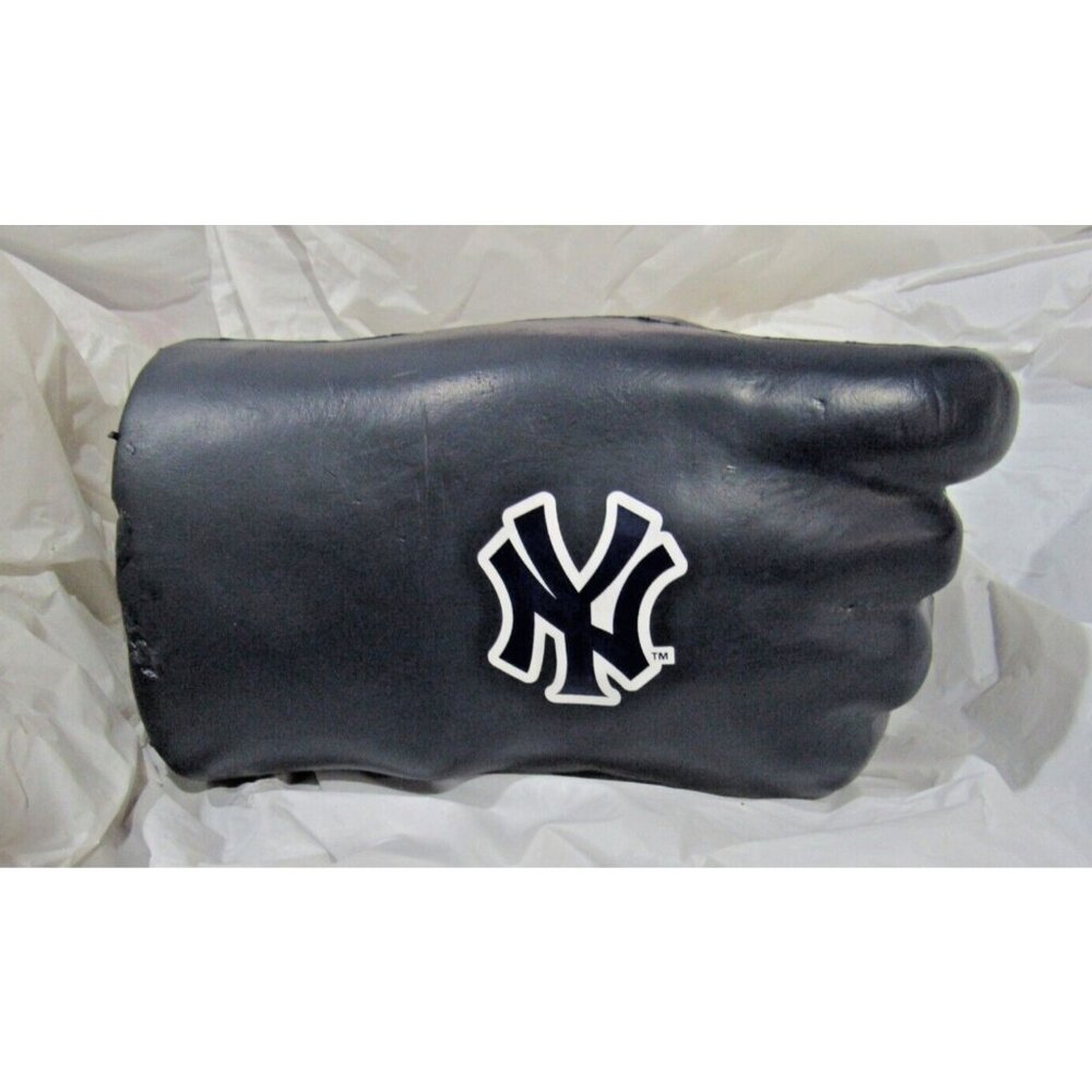 MLB New York Yankees Blue FAN FIST Beverage Holder Can Beer Bottle Drink Glass